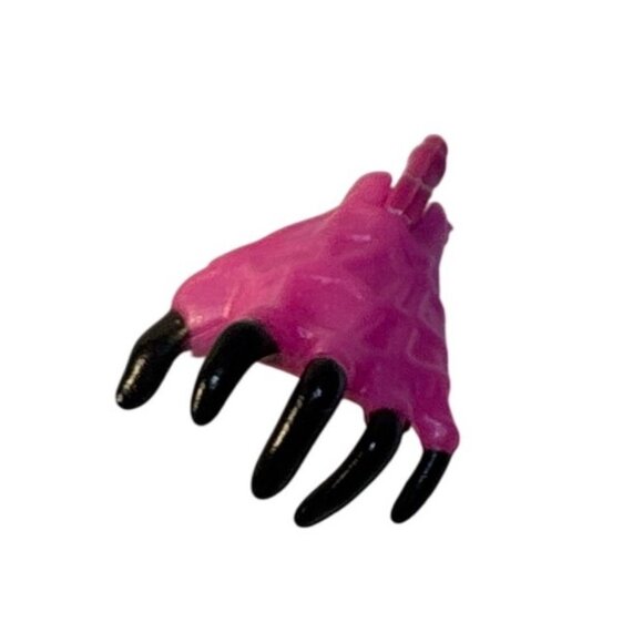 Monster High Left Hand for Boo York Catty Noir Doll Pink Black - Picture 1 of 5